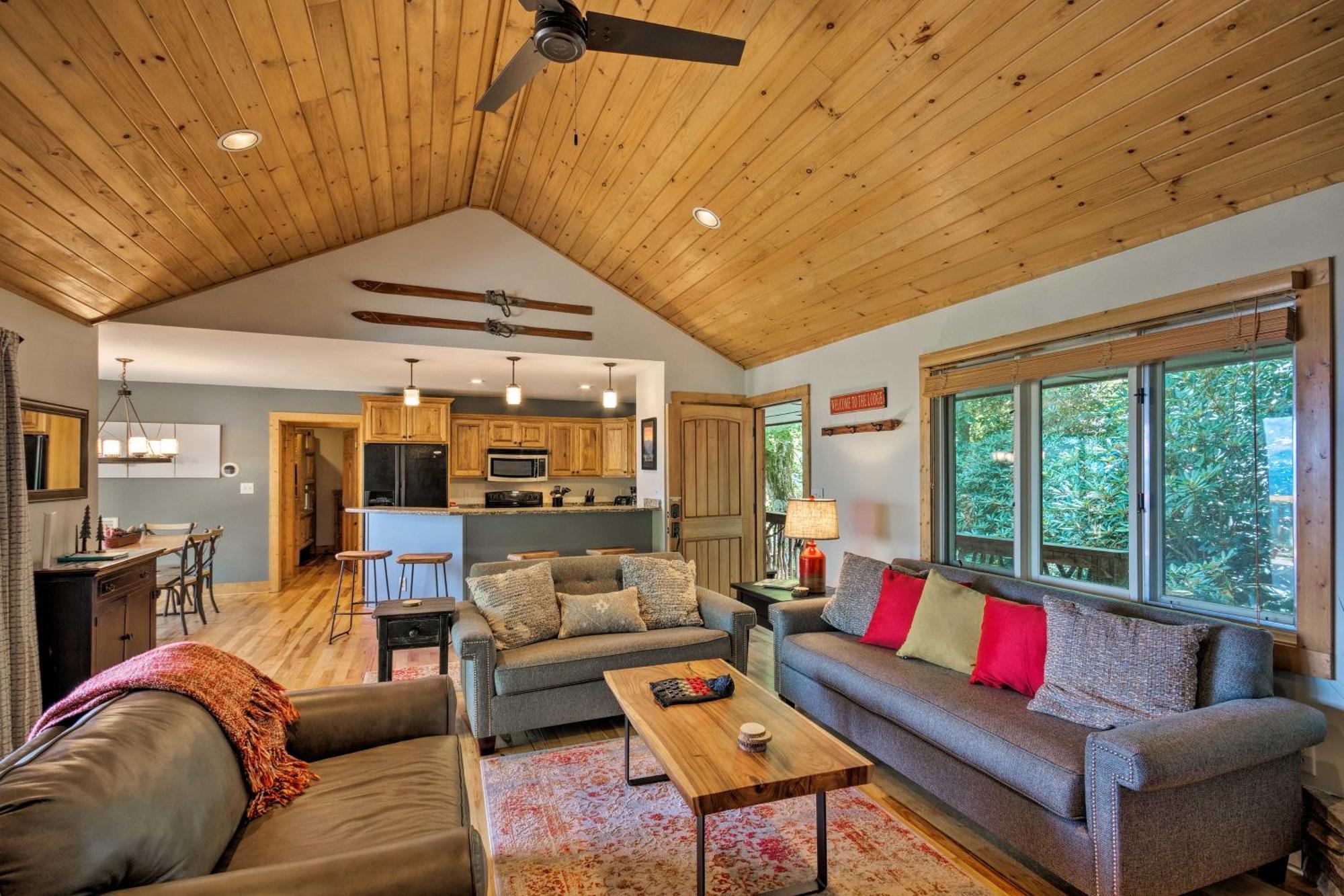 Cabin With Hot Tub And Mountain Views Less Than 5 Mi To Boone 블로잉 롹 외부 사진