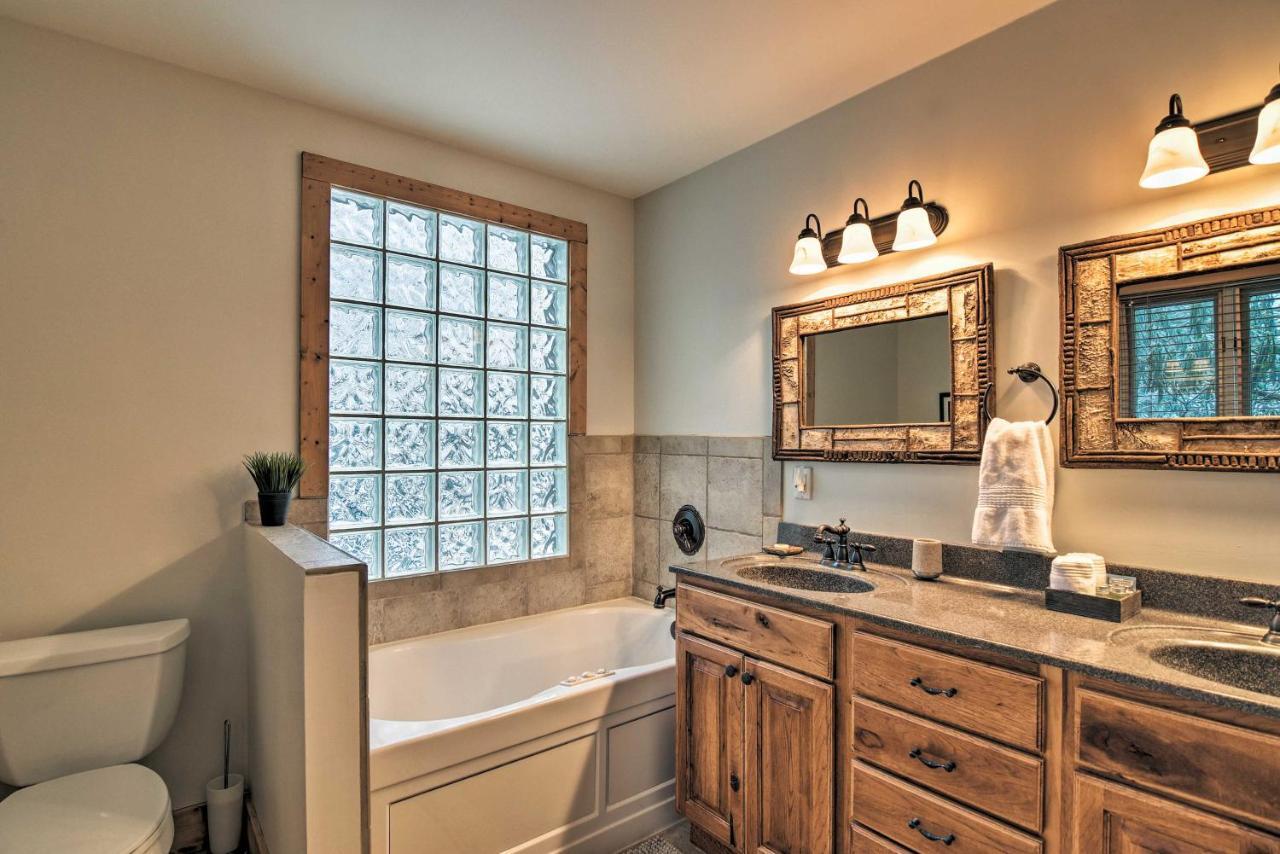 Cabin With Hot Tub And Mountain Views Less Than 5 Mi To Boone 블로잉 롹 외부 사진