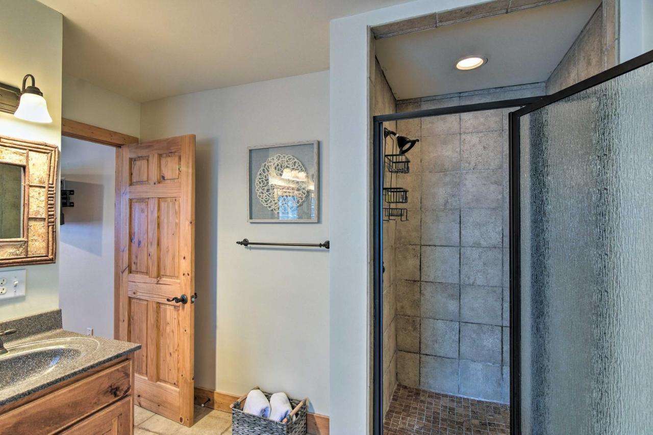 Cabin With Hot Tub And Mountain Views Less Than 5 Mi To Boone 블로잉 롹 외부 사진